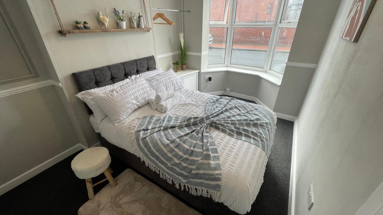 Spacious 6 Bed Home Near City & Albion Stadium Perfect For Contractors! Birmingham Zewnętrze zdjęcie