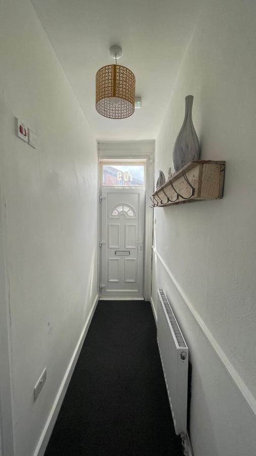 Spacious 6 Bed Home Near City & Albion Stadium Perfect For Contractors! Birmingham Zewnętrze zdjęcie